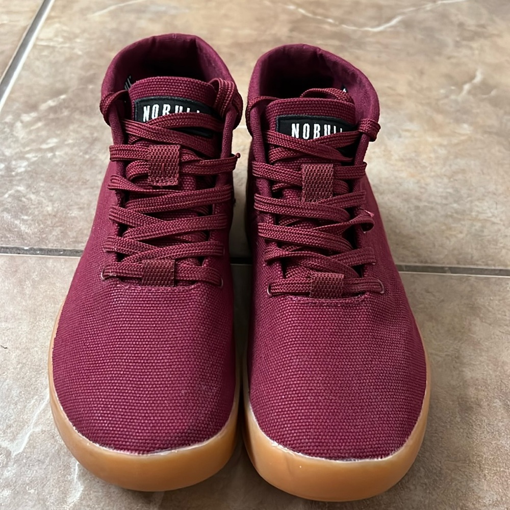 Size 6.5 NoBull mid canvas trainer